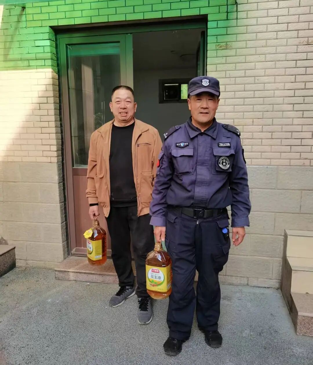 益康益利思年货发放现场