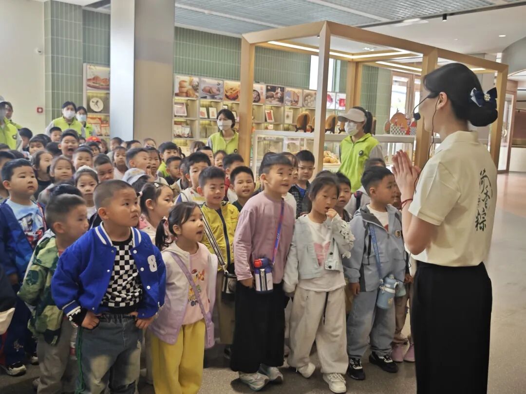 济南益康非遗研学馆迎来首批小学子