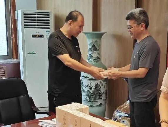 庆祝中国共产党成立105周年《毛泽东选集》发放及专题学习活动 庆祝中国共产党成立105周年《毛泽东选集》发放及专题学习活动